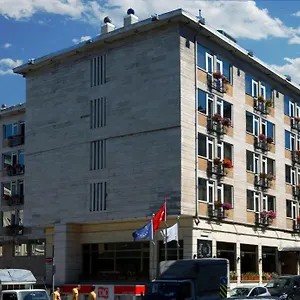 3* Hotel Buyuk Keban